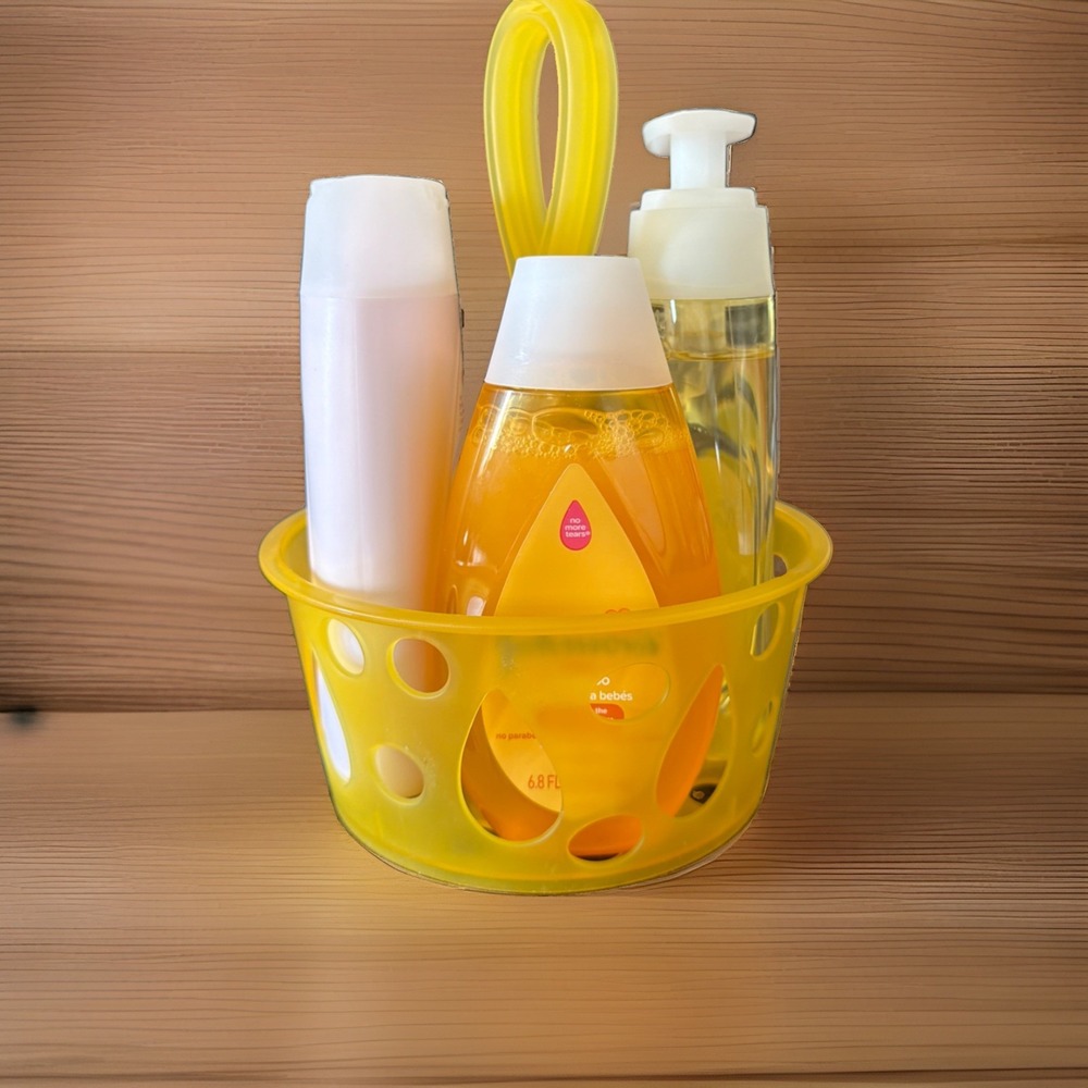 Johnson's Baby Gift Set With Bath Caddy Shampoo + Lotion + Head To Toe Wash